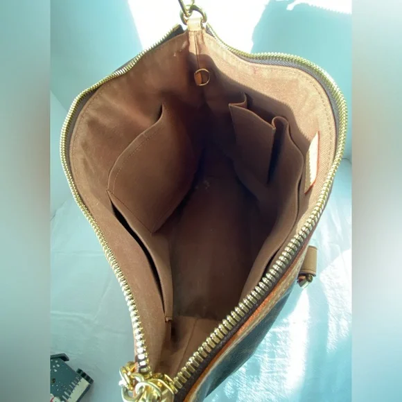 Louis Vuitton Palermo Handbag Monogram Canvas GM - Picture 10 of 16